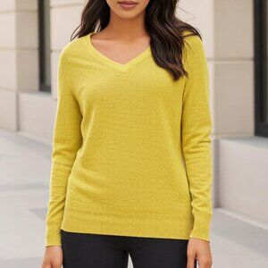 Basic Editions Sweater Women Size Med. Yellow Pullover Long Sleeve 100% Acrylic